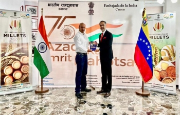 El Embajador Abhishek Singh recibio hoy en la Embajada al Dr. Rafael Miranda de Venezuela, quien participara en la Conferencia Internacional sobre America Latina, el Caribe e India organizada conjuntamente por el ICCR y la IIC en Delhi, del 20 al 22 de febrero.